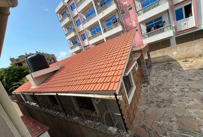 4 Bed Villa with En Suite at Utange - 3