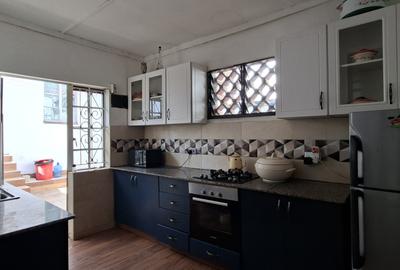 4 Bed House with En Suite in Loresho - 4