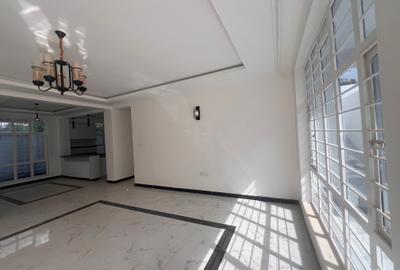 4 Bed Townhouse with En Suite in Ruiru - 2