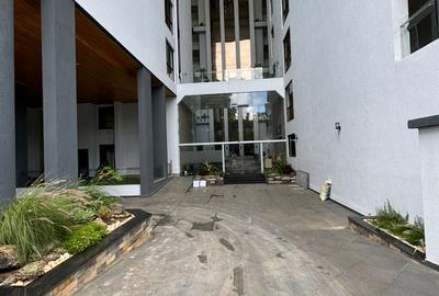 4 Bed Apartment with En Suite in Spring Valley