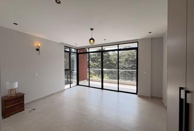 5 Bed Villa with En Suite at Tree Lane - 2
