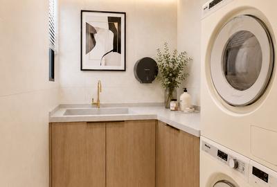 3 Bed Apartment with En Suite at Riverside Drive - 4