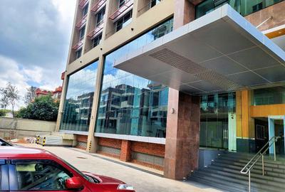 4,100 ft² Office with Service Charge Included in Parklands - 2