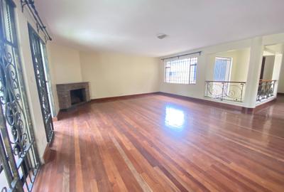 5 Bed Townhouse with En Suite in Lavington - 4