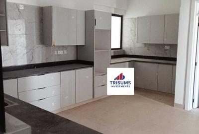 4 Bed Apartment with En Suite in Spring Valley