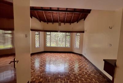 4 Bed Townhouse with En Suite in Lavington - 3
