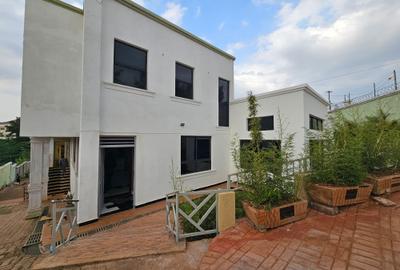 4 Bed Townhouse with En Suite in Runda - 2