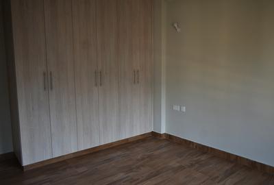 3 Bed Apartment with En Suite in Kileleshwa - 4