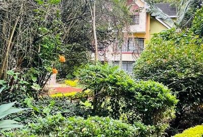 Serviced 2 Bed Apartment with En Suite in Rosslyn - 3
