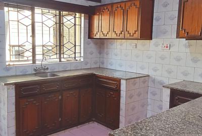 3 Bed Apartment with En Suite in Westlands Area - 4