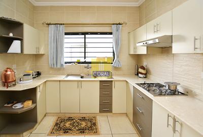 3 Bed Apartment with Backup Generator in Rhapta Road - 3