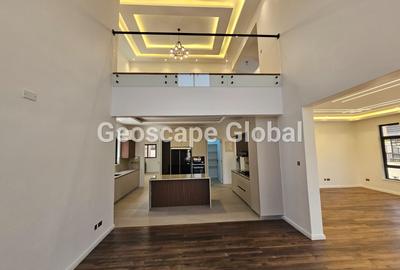 5 Bed House with En Suite in Lavington - 3