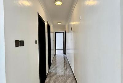 3 Bed Apartment with En Suite at Othaya Road - 4