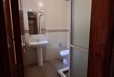 2 Bed Apartment with En Suite in Riverside - 2