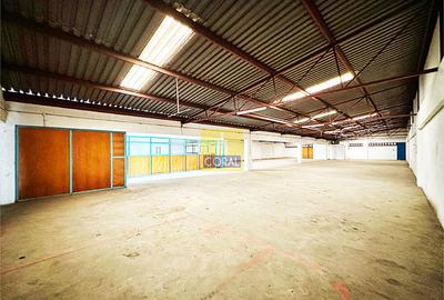 Warehouse in Industrial Area - 3