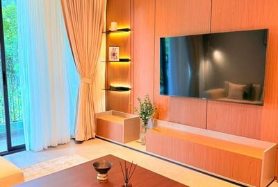 Serviced Studio Apartment with Swimming Pool at Un Crescent - 3