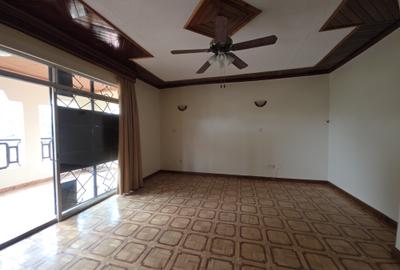 5 Bed House with En Suite in Runda - 4