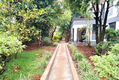 5 Bed House at Ridgeways Lane - 2