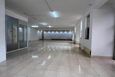 4,000 ft² Commercial Property with Service Charge Included in Westlands Area