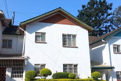 4 Bed Townhouse with En Suite at Siaya Road