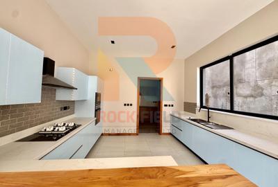 4 Bed Townhouse with En Suite in Loresho - 3