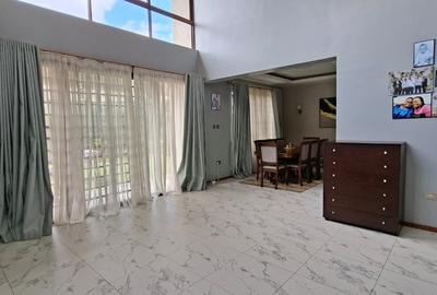 4 Bed House with En Suite in Runda - 2
