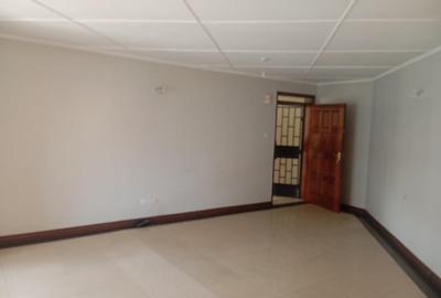 3 Bed Apartment with En Suite at Valley Arcade - 4