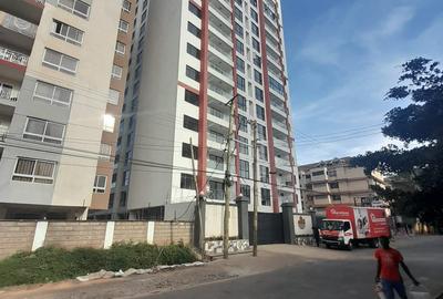Studio Apartment with Gym at Wood Avenue - 2