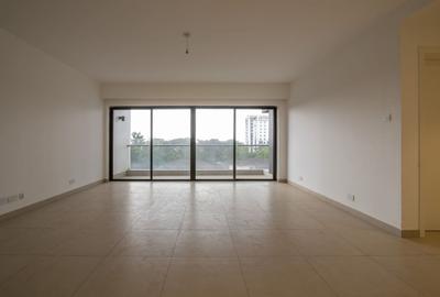 2 Bed Apartment with En Suite in Lavington