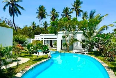 5 Bed Townhouse with En Suite at Greenwood Drive