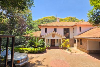 5 Bed Townhouse with En Suite at Meadows - 4
