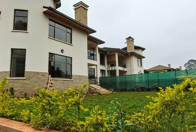 4 Bed House with En Suite at Nyari - 2