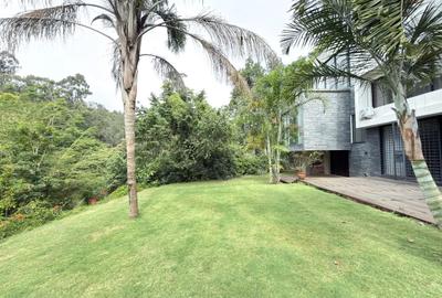Serviced 2 Bed Apartment with En Suite in Gigiri