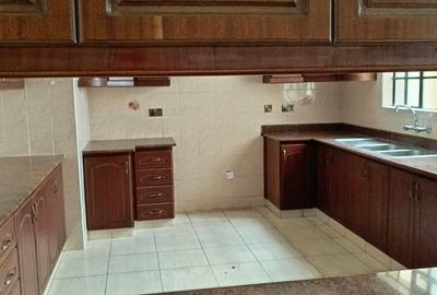 3 Bed Apartment with En Suite in Westlands Area - 3