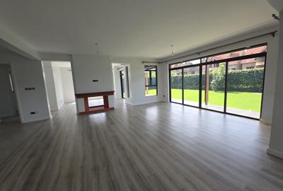 5 Bed Townhouse with En Suite at New Runda - 2