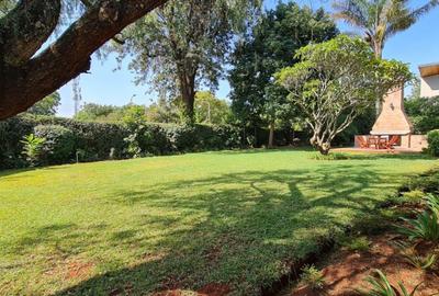 4 Bed House with En Suite at Lavington