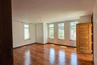 5 Bed Townhouse with En Suite at Amboseli Road - 3