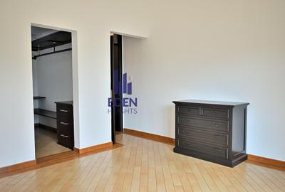 3 Bed Townhouse with En Suite in Westlands Area - 2