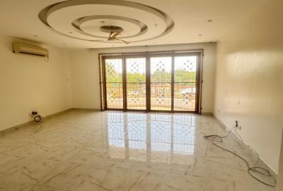 3 Bed Apartment with En Suite at Off Links Road - 3
