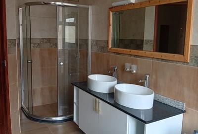 5 Bed Townhouse with En Suite at Amboseli Road - 2