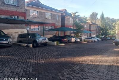 6 Bed Townhouse with En Suite at Lavington