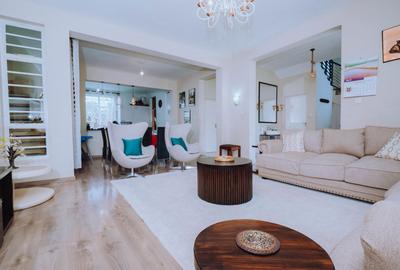 4 Bed Villa with En Suite in Kenyatta Road - 4