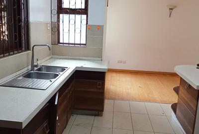 3 Bed Apartment with En Suite in Rhapta Road - 3