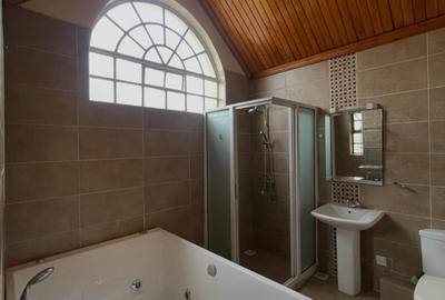 5 Bed Townhouse in Lavington - 4