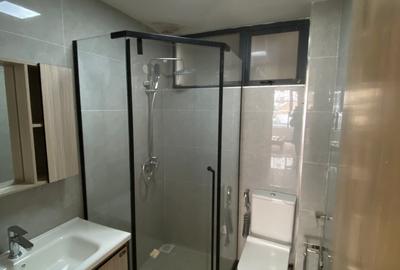 1 Bed Apartment with En Suite in Lavington - 4
