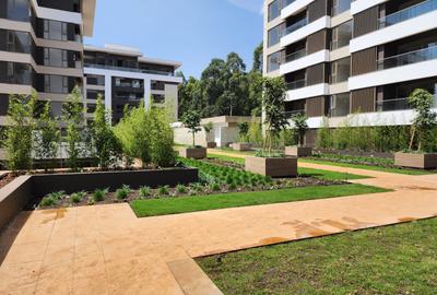2 Bed Apartment with En Suite in Rosslyn