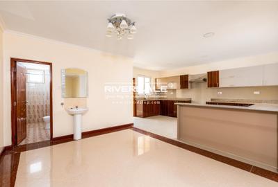3 Bed Apartment with En Suite in Kilimani - 2