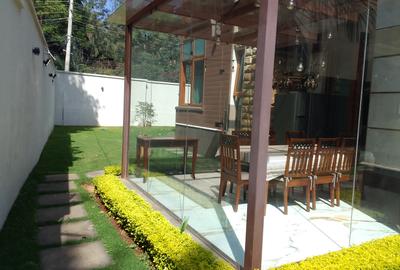 6 Bed Townhouse with En Suite in Lavington - 4