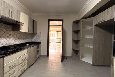 3 Bed Apartment with En Suite in Kileleshwa - 4