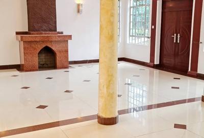 5 Bed House with En Suite in Nyari - 4